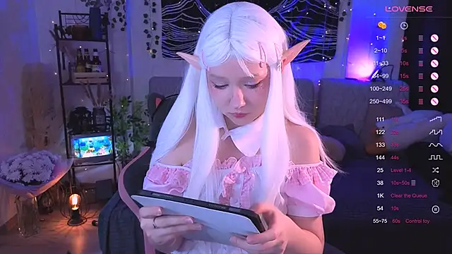 Snapshot of IrmaBell chatting on 11/14/25, 09:35 IrmaBell online show from 11/14/25, 09:35