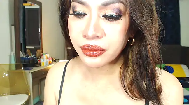 HugeKatarinaTS online show from 02/02/25, 08:57