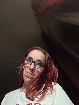 Snapshot of Dettybitch40 chatting on 03/17/26, 07:39 Dettybitch40 online show from 03/17/26, 07:39