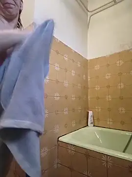 Snapshot of Dettybitch40 chatting on 04/05/26, 06:21 Dettybitch40 online show from 04/05/26, 06:21