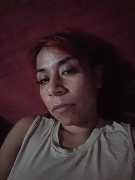 Snapshot of Shelzy420 chatting on 04/06/26, 11:44 Shelzy420 online show from 04/06/26, 11:44