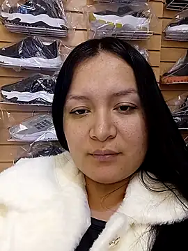 Snapshot of Arisha34 chatting on 12/21/25, 11:17 Arisha34 online show from 12/21/25, 11:17