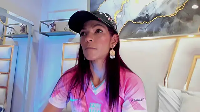 HannaPetit online show from 02/14/26, 08:05