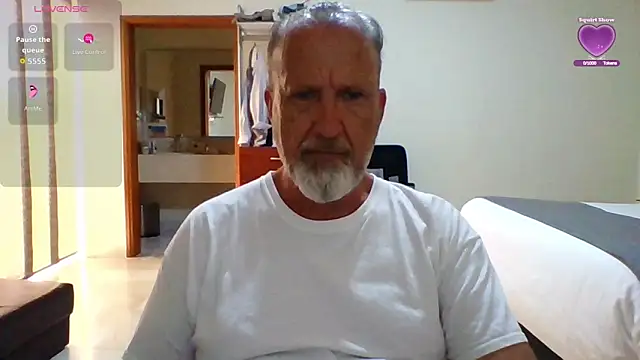 Snapshot of openminddaddy chatting on 05/13/26, 04:59 openminddaddy online show from 05/13/26, 04:59