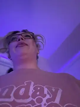 nativepumpkin95 online show from 02/21/25, 06:29