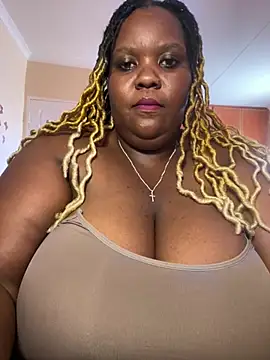 Snapshot of Michyboldy chatting on 01/28/25, 10:02 Michyboldy online show from 01/28/25, 10:02