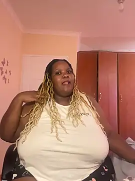 Snapshot of Michyboldy chatting on 02/04/25, 08:46 Michyboldy online show from 02/04/25, 08:46