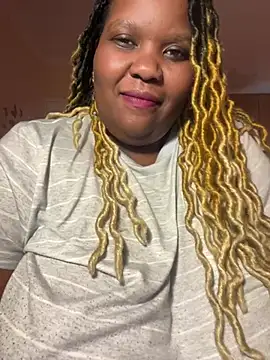 Snapshot of Michyboldy chatting on 02/18/25, 11:22 Michyboldy online show from 02/18/25, 11:22