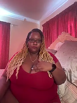 Snapshot of Michyboldy chatting on 02/26/25, 05:20 Michyboldy online show from 02/26/25, 05:20