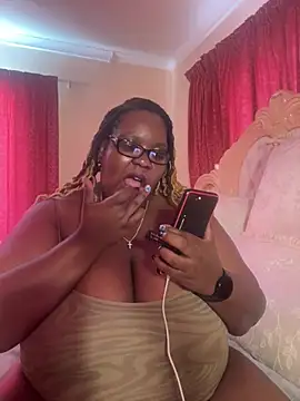 Snapshot of Michyboldy chatting on 03/06/25, 05:14 Michyboldy online show from 03/06/25, 05:14