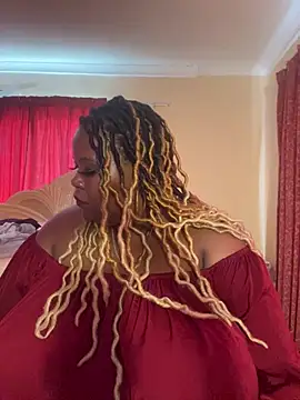 Snapshot of Michyboldy chatting on 03/18/25, 05:20 Michyboldy online show from 03/18/25, 05:20