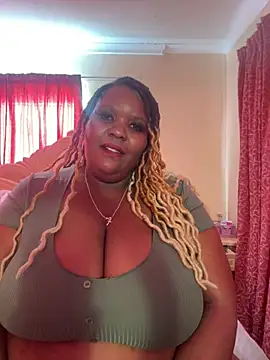 Snapshot of Michyboldy chatting on 03/19/25, 06:03 Michyboldy online show from 03/19/25, 06:03