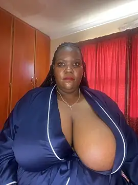 Snapshot of Michyboldy chatting on 11/13/25, 08:24 Michyboldy online show from 11/13/25, 08:24