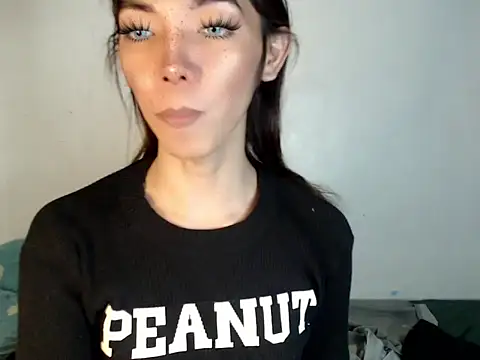 Snapshot of perly_169 chatting on 12/01/24, 10:53 perly 169 online show from 12/01/24, 10:53