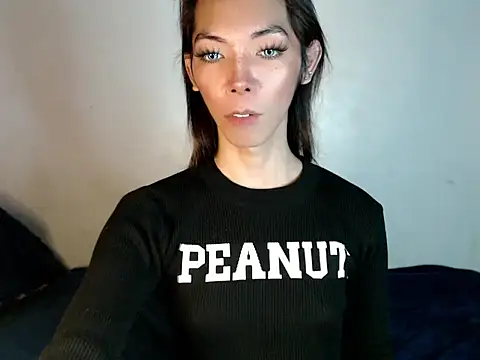 Snapshot of perly_169 chatting on 12/15/24, 03:13 perly 169 online show from 12/15/24, 03:13