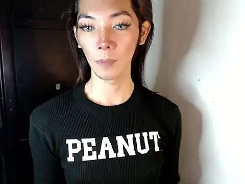 Snapshot of perly_169 chatting on 12/21/24, 11:13 perly 169 online show from 12/21/24, 11:13