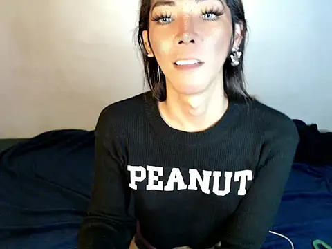 Snapshot of perly_169 chatting on 01/25/25, 07:49 perly 169 online show from 01/25/25, 07:49