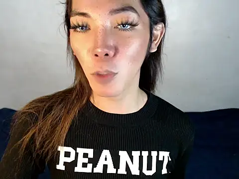 Snapshot of perly_169 chatting on 02/07/25, 01:11 perly 169 online show from 02/07/25, 01:11