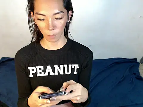 Snapshot of perly_169 chatting on 02/21/25, 01:11 perly 169 online show from 02/21/25, 01:11