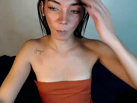 Snapshot of perly_169 chatting on 02/22/25, 11:13 perly 169 online show from 02/22/25, 11:13