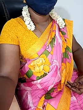 Tamil-hotwife online show from 03/06/25, 12:32