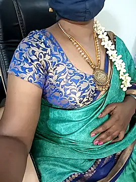 Tamil-hotwife online show from 03/13/25, 03:28