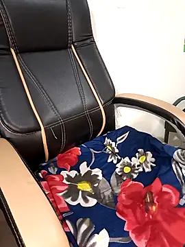 Tamil-hotwife online show from 03/20/25, 05:13