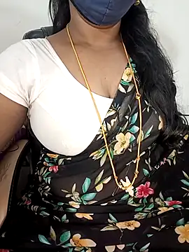 Tamil-hotwife online show from 12/17/25, 12:33