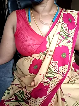Snapshot of Tamil-hotwife chatting on 07/08/26, 05:45 Tamil-hotwife online show from 07/08/26, 05:45