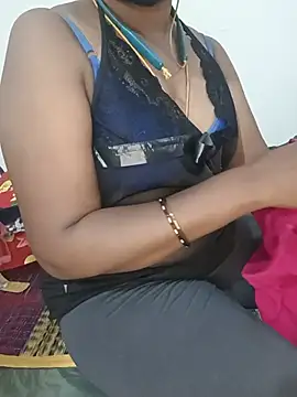 Snapshot of Tamil-hotwife chatting on 07/13/26, 07:55 Tamil-hotwife online show from 07/13/26, 07:55