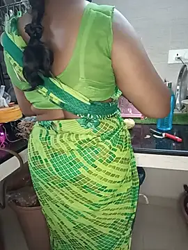 Snapshot of Tamil-hotwife chatting on 07/15/26, 12:38 Tamil-hotwife online show from 07/15/26, 12:38