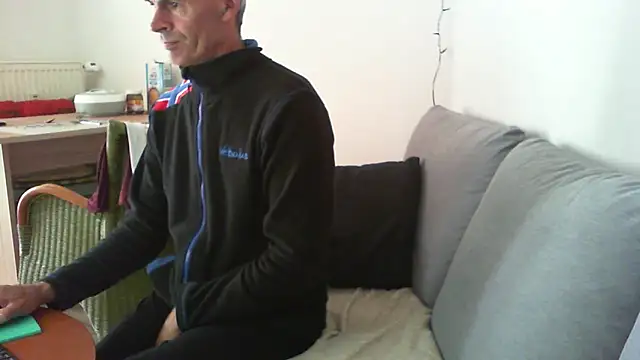 Snapshot of Manuchao_666 chatting on 06/10/26, 10:58 Manuchao 666 online show from 06/10/26, 10:58
