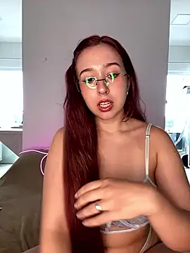 Snapshot of tsuki_chan_on chatting on 01/08/26, 03:25 tsuki chan on online show from 01/08/26, 03:25