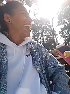 Goldenlace online show from 02/20/25, 11:42