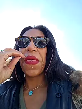 Goldenlace online show from 03/12/25, 10:37