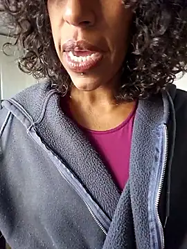 Goldenlace online show from 11/28/25, 12:41