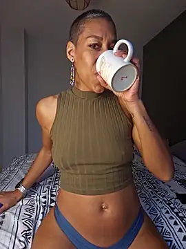 Snapshot of Goldenlace chatting on 03/09/26, 04:33 Goldenlace online show from 03/09/26, 04:33