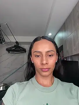 Snapshot of karlyn_angels chatting on 05/28/26, 04:48 karlyn angels online show from 05/28/26, 04:48