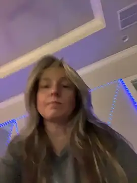 Vivian MayXxX online show from 05/15/26, 06:59