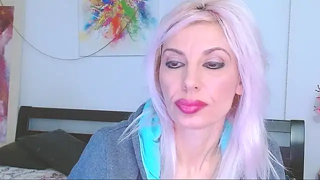 HoneyLara online show from 02/19/25, 02:44