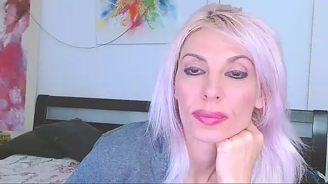 HoneyLara online show from 02/19/25, 05:49