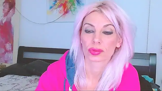 HoneyLara online show from 02/20/25, 05:12