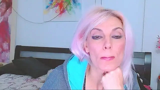 HoneyLara online show from 02/22/25, 11:03