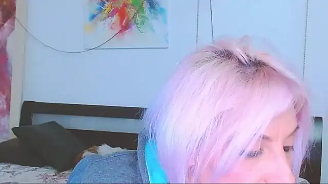 HoneyLara online show from 02/24/25, 08:58