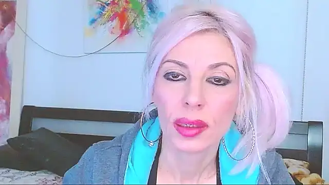 HoneyLara online show from 02/25/25, 11:22