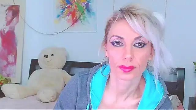 Snapshot of HoneyLara chatting on 03/01/26, 09:50 HoneyLara online show from 03/01/26, 09:50