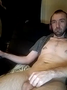 Snapshot of ShadowyTube chatting on 12/18/25, 03:56 ShadowyTube online show from 12/18/25, 03:56