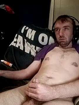 Snapshot of ShadowyTube chatting on 04/16/26, 05:30 ShadowyTube online show from 04/16/26, 05:30