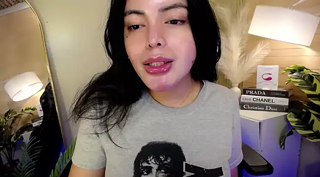 HotstuffCherrySummer online show from 12/30/24, 11:15