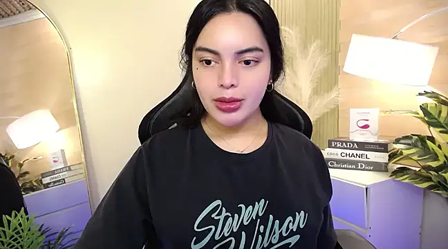 HotstuffCherrySummer online show from 01/13/25, 06:16